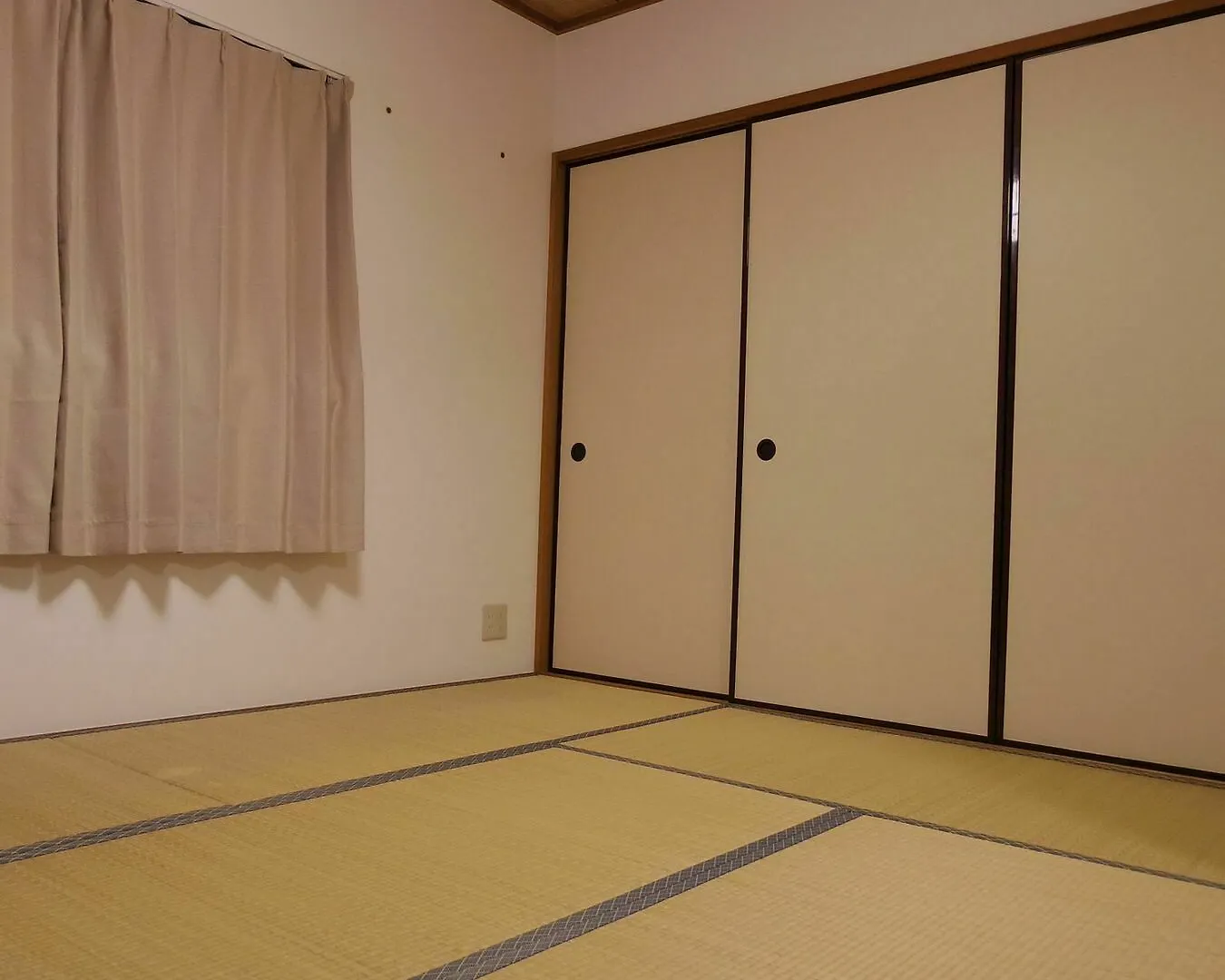 Rakuhaku Inn Tokyo 0*,  Japan